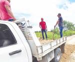 Rehabilitan brechas para transportar granos