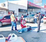 Impactan a motociclistas