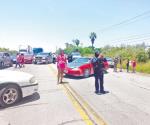 Bloquean 1 hora carretera federal