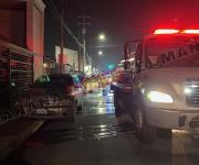 Se incendia automóvil en el bulevar Rosalinda Guerrero