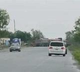 Con camiones bloquean carretera Ribereña