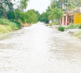 Convierten lluvias calles en arroyos