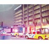 Muere mujer al caer 14 pisos de un hotel