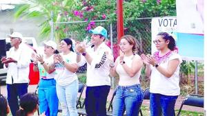 Plagian a colaboradores de candidato en Chiapas