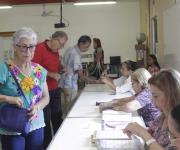 Inicia la votación en #CdVictoria, y son los adultos mayores quienes acuden desde temprano a las casillas.