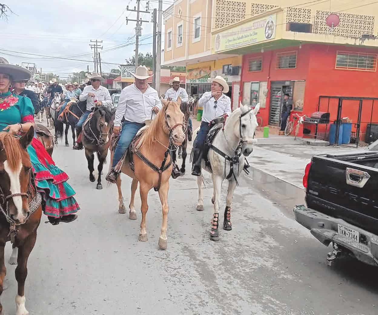 Apoyan cabalgatas talento riobravense