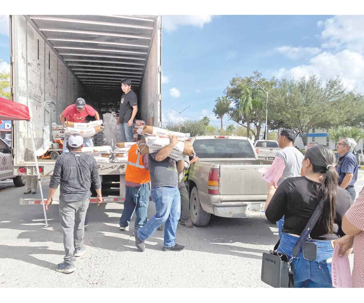 Entrega el municipio apoyo a productores