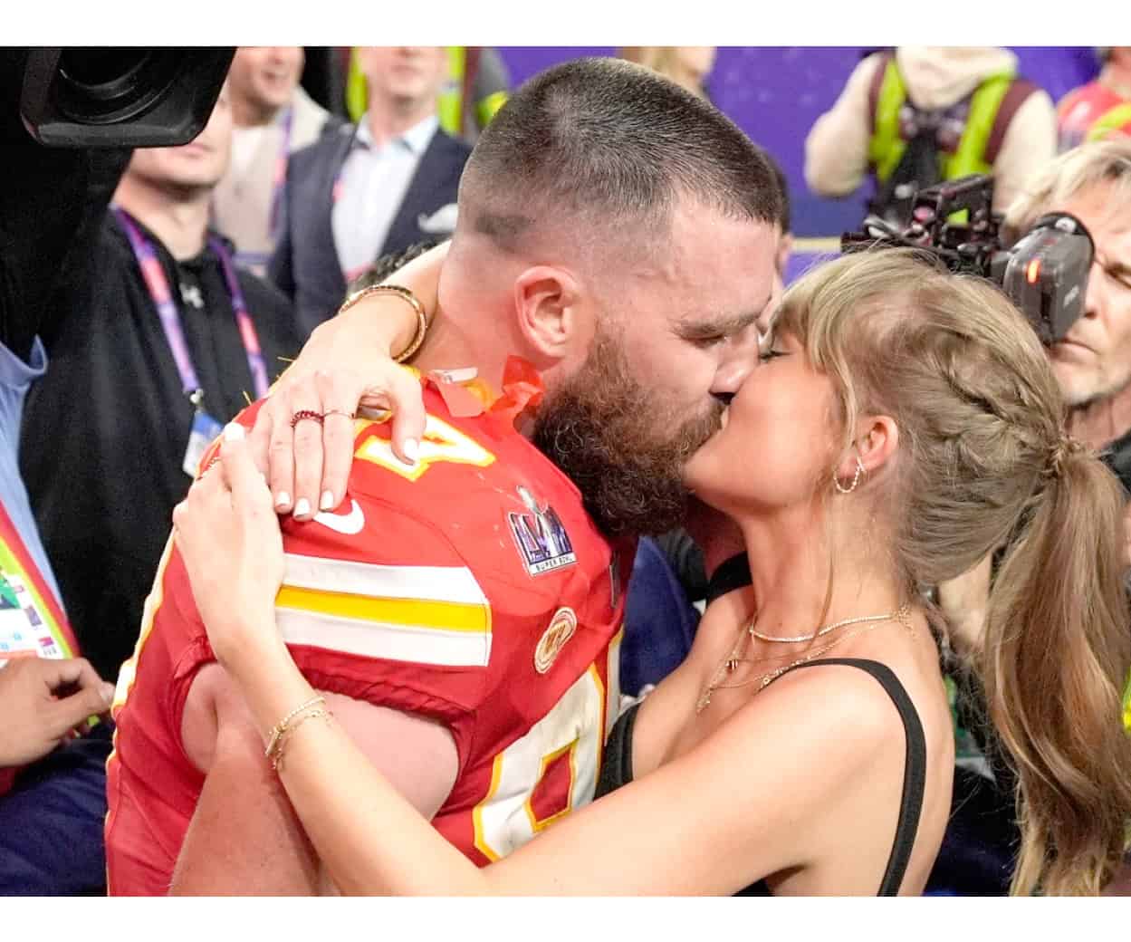 Lidera Travis Kelce de Chiefs votación