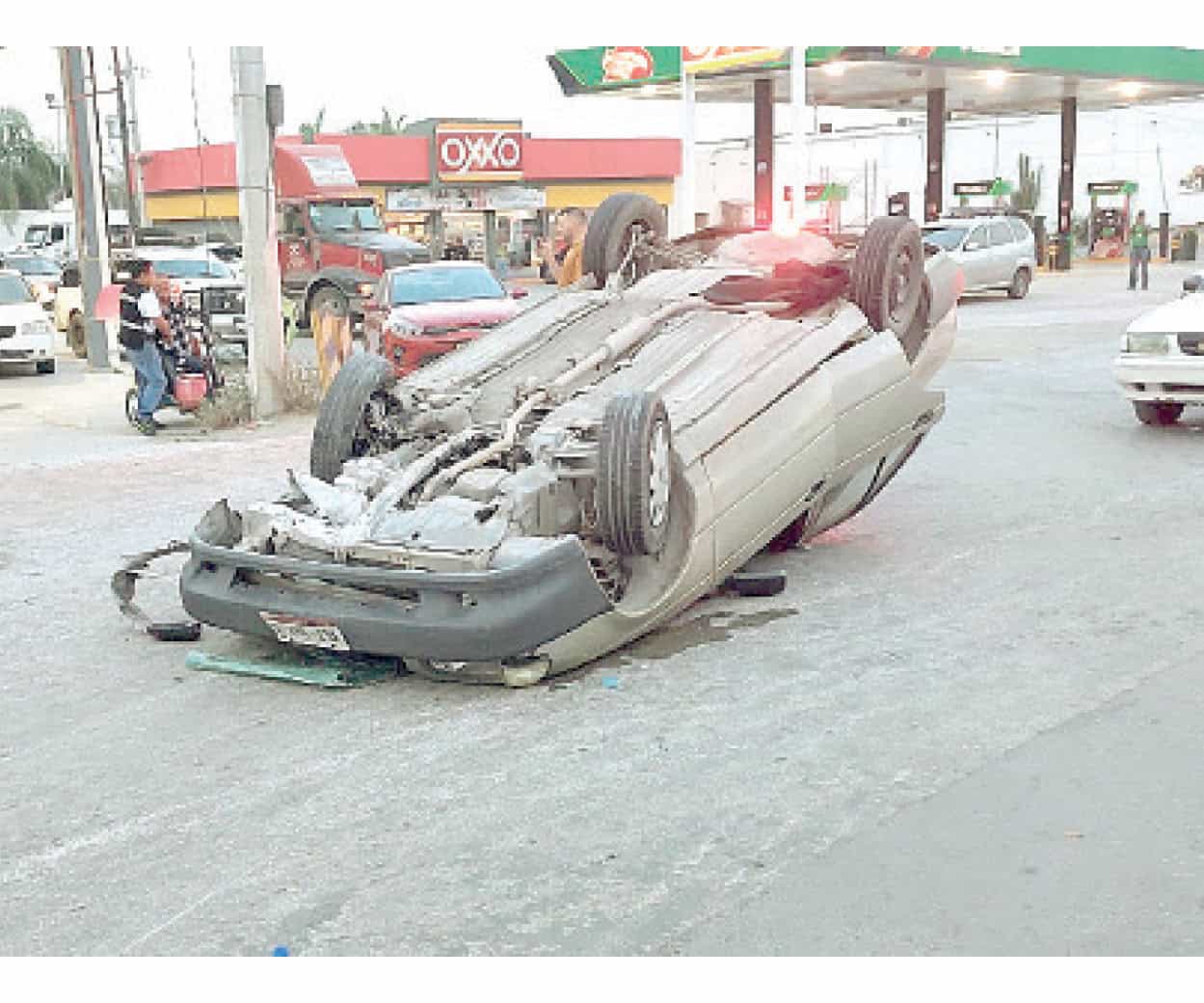 Vuelca en carretera