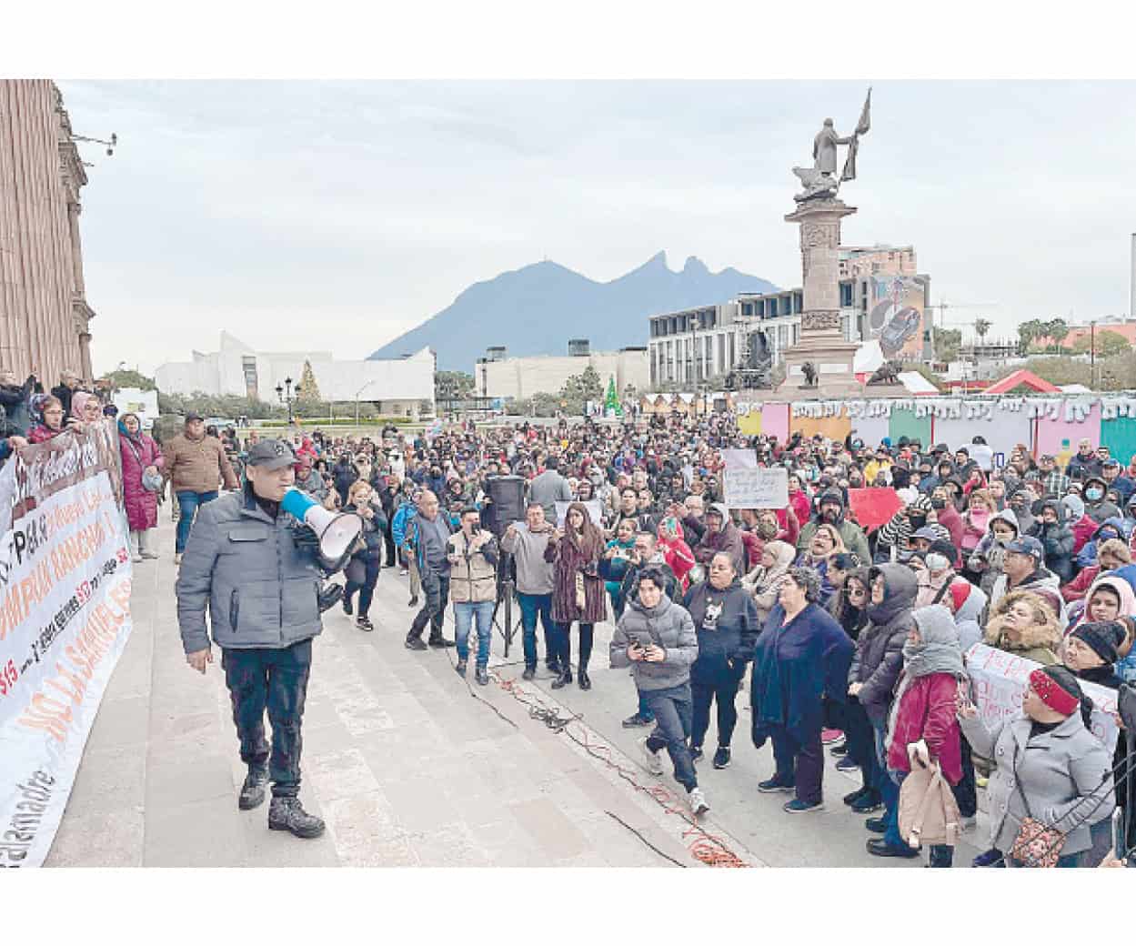 Continúan las protestas contra alza a las tarifas