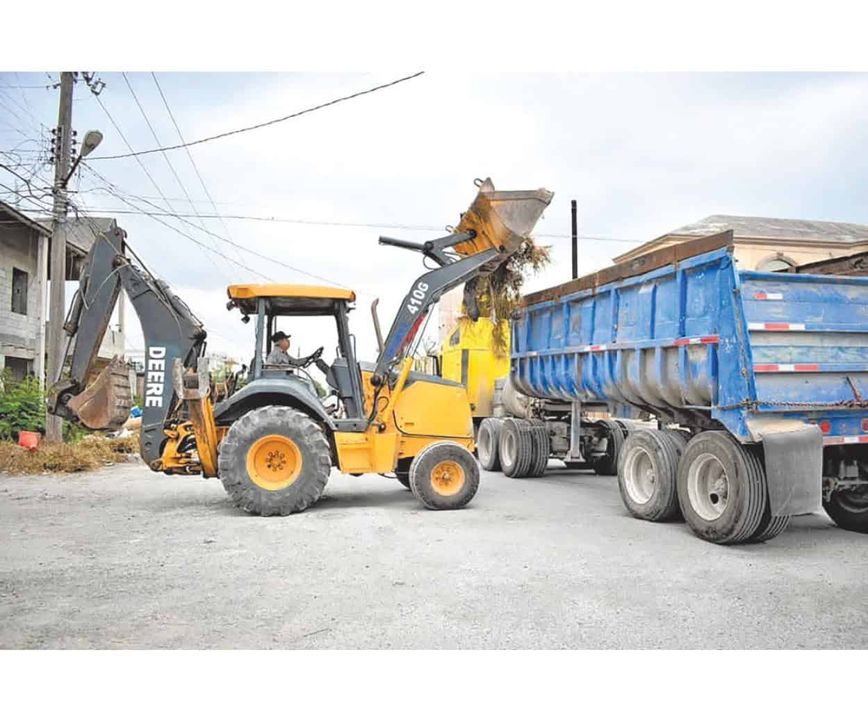 Continúan los trabajos de bacheo